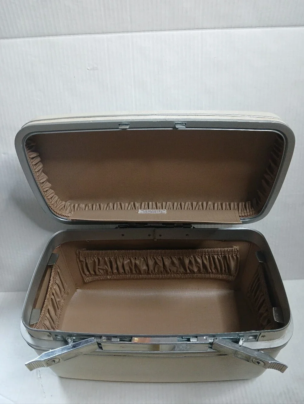 Vintage MCM Samsonite Silhouette Cosmetic Travel Case with Removable Tray USA